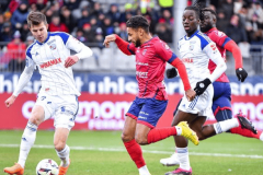 法甲焦点战：斯特拉斯堡VS马赛——攻防博弈下的胜负手与比分推演