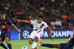 补时的90分钟，巴萨1-2被巴黎绝杀！5万球迷哑言无声