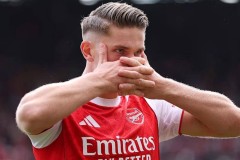 约克雷斯6次射门3球，豪言仅是起步