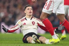 斯洛特再遇门框魔咒！利物浦0-0终结阿森纳五连胜，给曼城送大礼