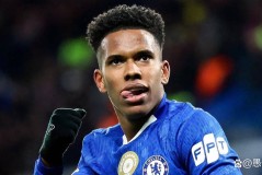 不只埃斯特旺闪耀：那位六千万英镑的后卫，正在奠定传奇地位