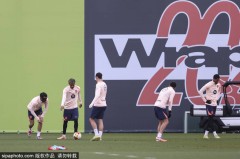 特尔施特根的坚守与挑战：他在巴萨的未来何去何从