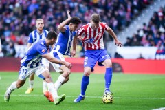 （体育）足球——西甲：马德里竞技胜阿拉维斯