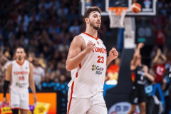 欧冠淘汰赛前，轮换深度正在拉开开云差距