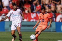 巴萨1-4负塞维利亚！111亿卫冕冠军遭遇联赛首败，丢掉榜首位置