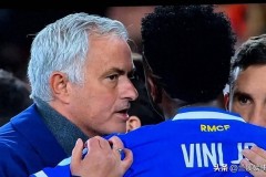 穆里尼奥赛后采访：我不后悔，皇马配得上胜利