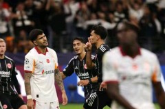 法兰克福主场五球大胜 加拉塔萨雷防线支离破碎