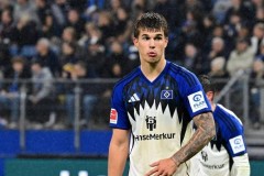 热刺内乱！利物浦想伺机抢人，18岁天才是红军防线重要目标