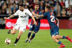 西甲保级战火重燃：埃尔切主场死磕西班牙人