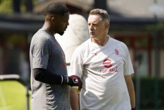 申花为了冠军拼了，引进前AC米兰、阿森纳教练，补强最弱一环