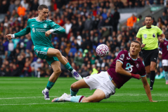 1-0！95分钟绝杀 英超11.2亿豪门11打10险胜升班马 全胜守住榜首