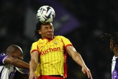 逆袭大黑马出炉：获得8连胜，碾压大巴黎，排名法甲稳居第一