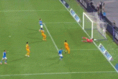 3-2，28岁曼联旧将麦克托米奈妙传，56岁孔蒂率队4连胜排意甲第一