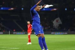 姆巴佩26岁冲击三大射手王！国家队将超越吉鲁，世界杯PK梅西