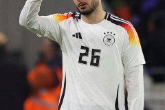 告别，曼联！5000万废柴火速离队，下家确定！1亿德甲双星空降红魔