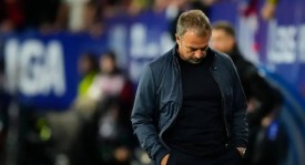 巴萨内部矛盾激化？主帅弗里克质疑球员态度 球员反驳高位战术不适应现状